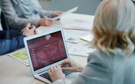 How Economic Instability in Greece Boosts the Appeal of Precious Metals