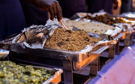 What's the Average Price of Catering Services in Lahore in 2025?