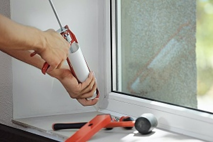 6 Signs You Need Caulking Services for Your Windows and Doors