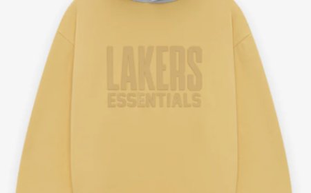 The Go-To Essentials Hoodie for Daily Wear