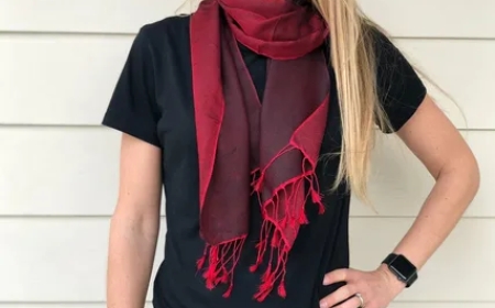 Timeless Charm and Modern Elegance of the Pashmina Scarf