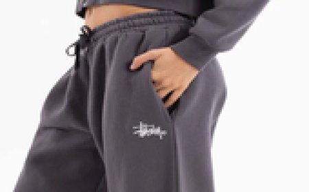 Streetwear Spotlight: Jogging Stussy and Its Standout Collaborations